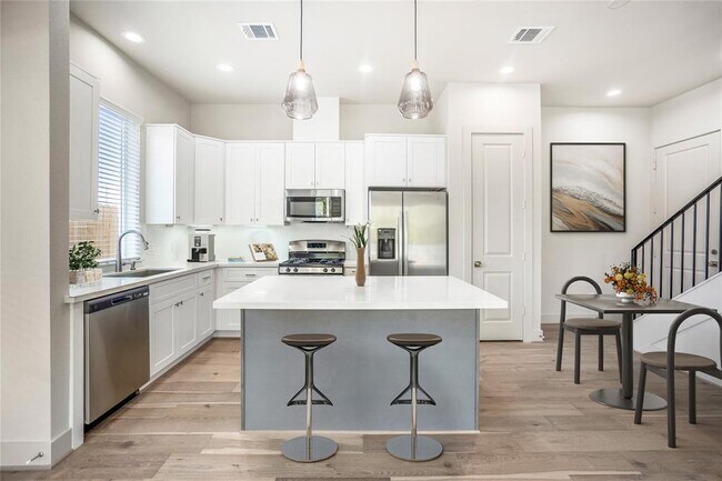 Foto del edificio - 5237 Hillman St