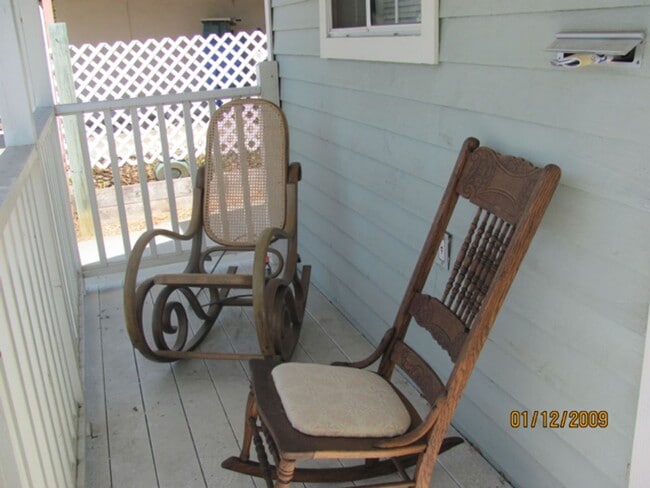 Building Photo - Perfect Location Near Cal Poly - Two Bed - Large Yard!