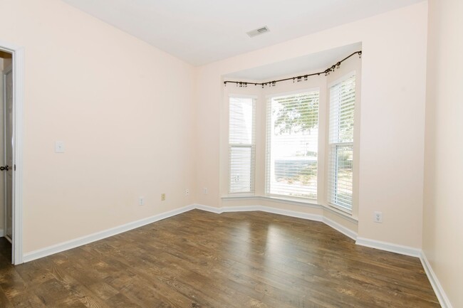Building Photo - Charming 3 BR/2 BA Ranch Home in NW Raleigh