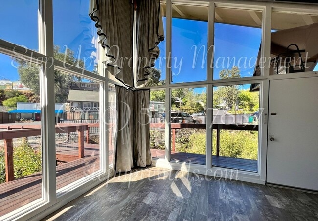 Foto del edificio - Unique Diamond Find In The Heart Of Historic Downtown Sonora!!!