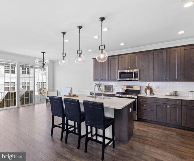 Foto del edificio - 25 Larkspur Ln