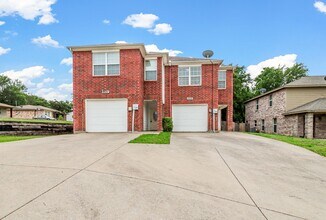 Building Photo - 929-931-931 Parkplace Ridge