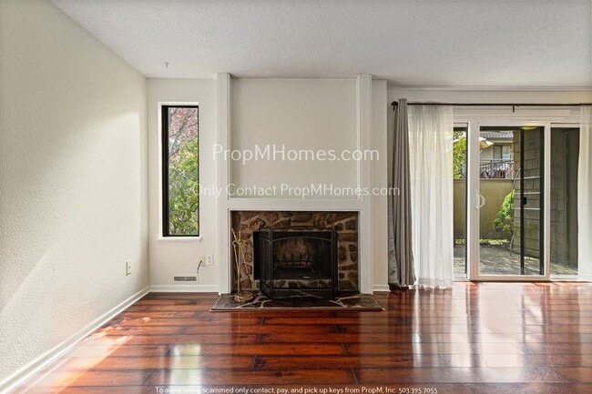 Building Photo - One Bedroom Condo In Mt. Park with Mt Park Rec Center Access!