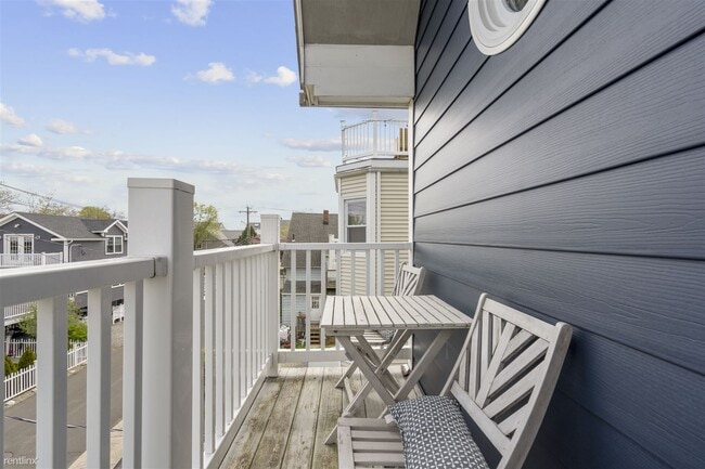 Building Photo - 4 br, 2.5 bath House - 19 Rock Street