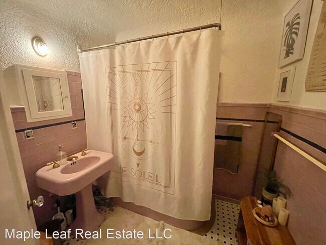 Building Photo - Studio, 1 bath House - 1101 17th Ave, Unit...