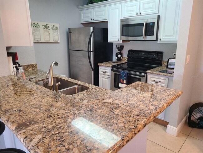 Foto del edificio - 8932 Manor Loop