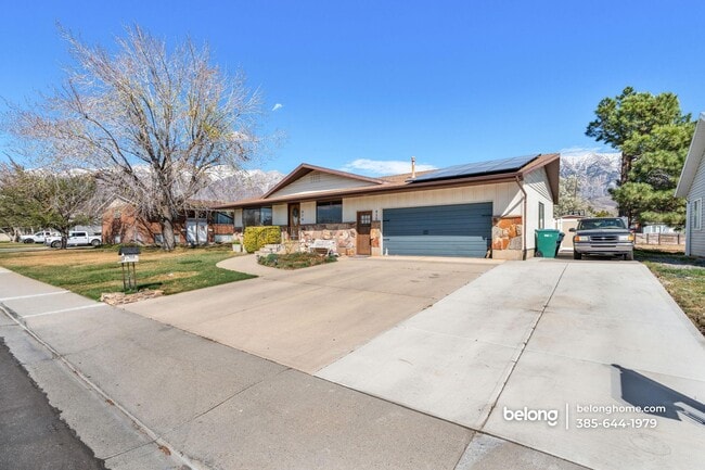 Building Photo - 428 N 200 E