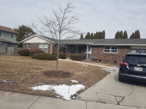 Building Photo - 2208 Pershing Ave