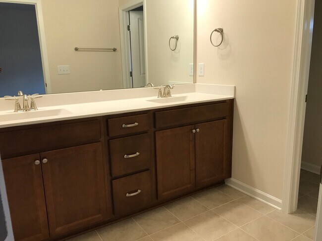 Foto del edificio - 2216 Red Knot Ln