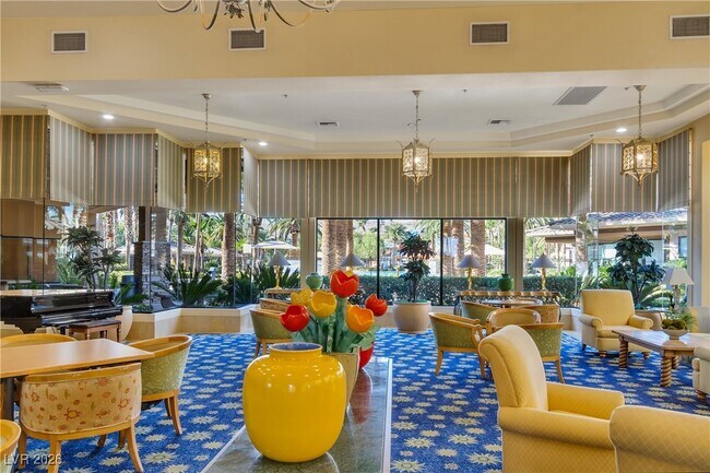 Foto del edificio - 63 Cascade Lake St