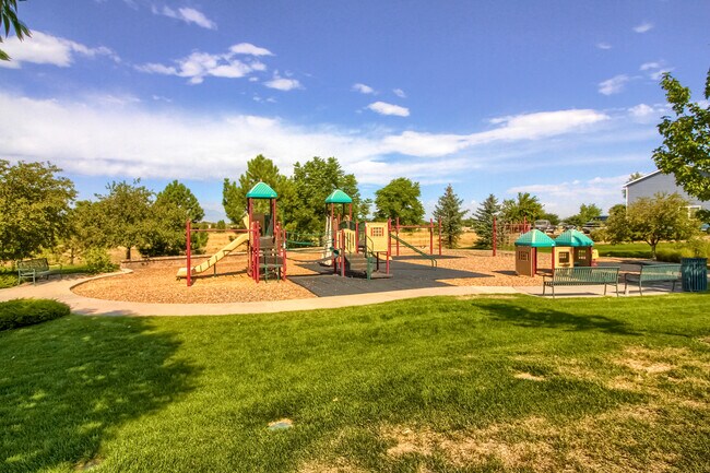 Foto del edificio - 345 Smith Cir