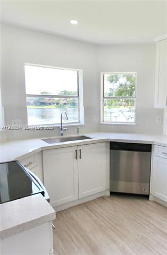 Building Photo - 239 NW 107th Ave