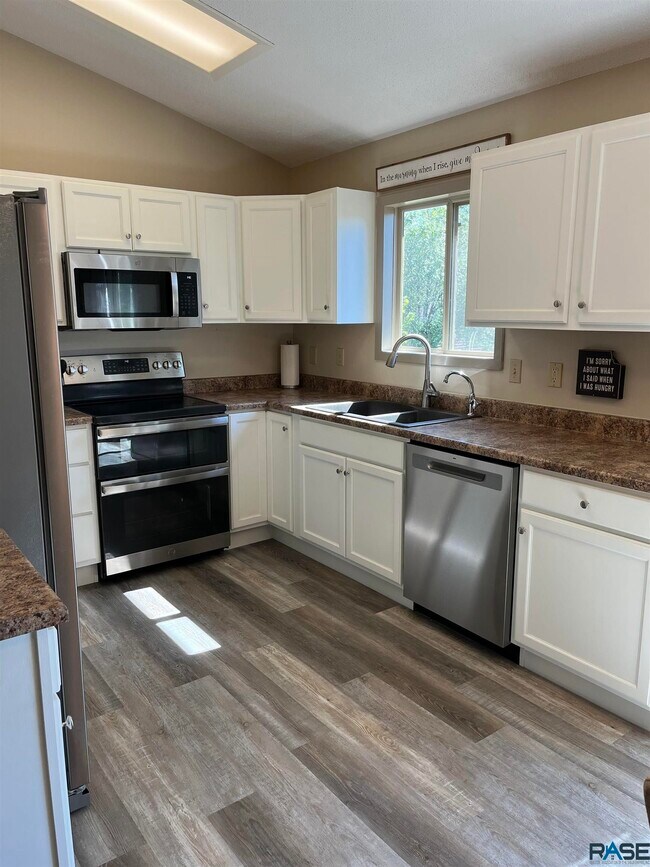 Building Photo - 4305 33rd St