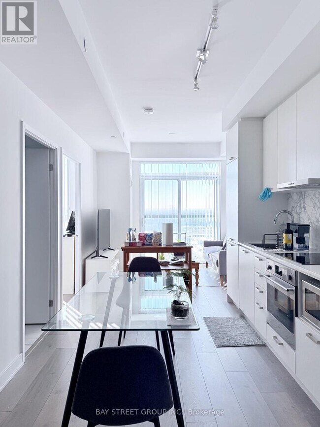 Photo du bâtiment - 10 Honeycrisp Cres