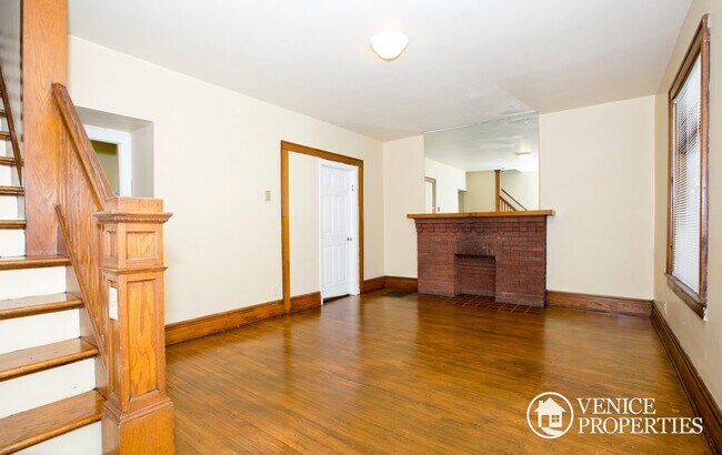 Foto del edificio - 103 W Norwich Ave