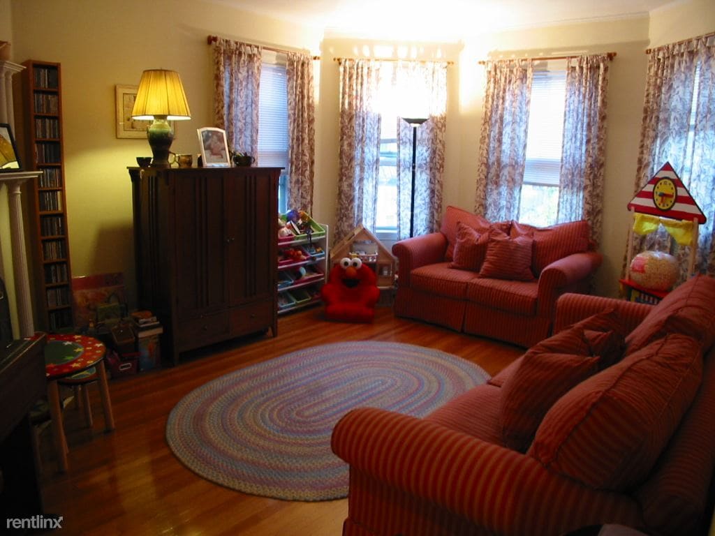 Primary Photo - 1667 Cambridge St