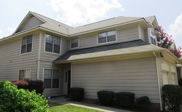 Primary Photo - Large Condo w/Sunroom & 1 Car Garage Minut...