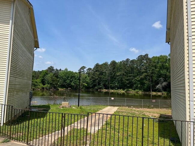 Foto del edificio - Remodeled 1 Bedroom / 1 Bath in nice quiet...