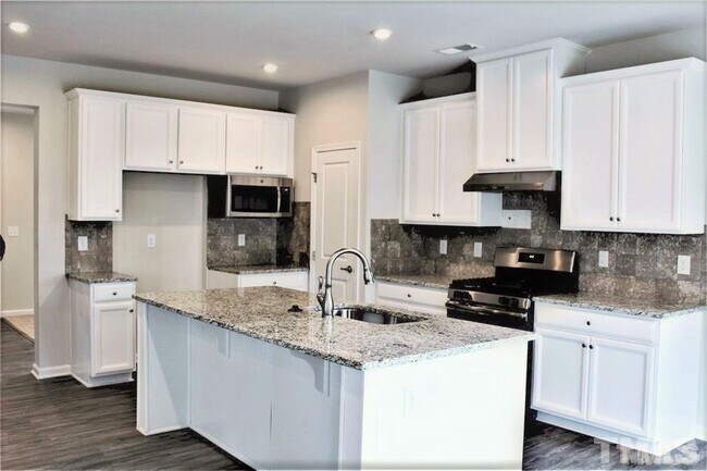 Foto del edificio - 3 Bedroom Single Family House for Rent