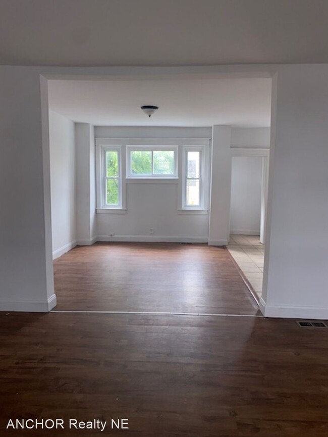 Foto del edificio - 3 br, 1 bath House - 2005 W Spencer Ave