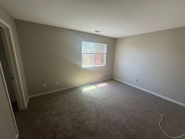 Foto del edificio - 5575 Sunview Ct