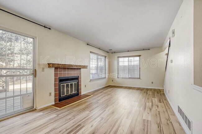 Foto del edificio - 12631 Fairfax St