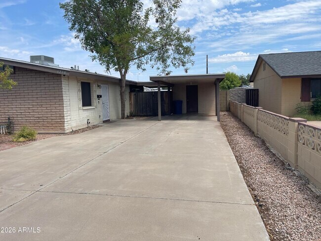 Foto del edificio - 1238 W Malibu Dr