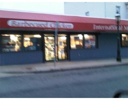 Fotografía del edificio - 1572-1586 Pleasant St