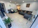 Foto principal - 7110 Hope St