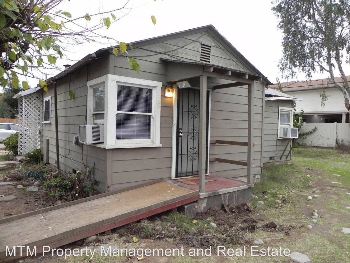 1002 S Magnolia Ave, El Cajon, CA 92020 Room for Rent in El Cajon, CA