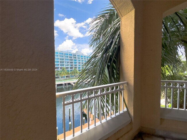 Foto del edificio - 3001 NE 185th St