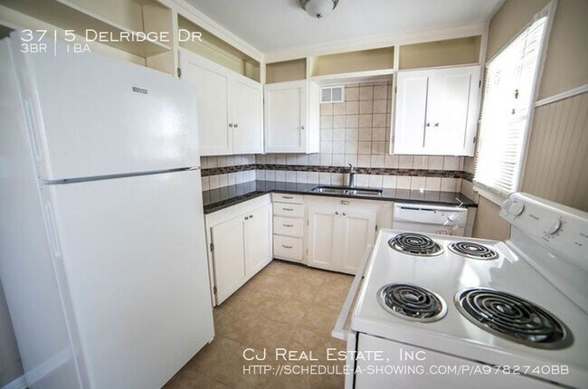 Building Photo - 3715 S Delridge Rd