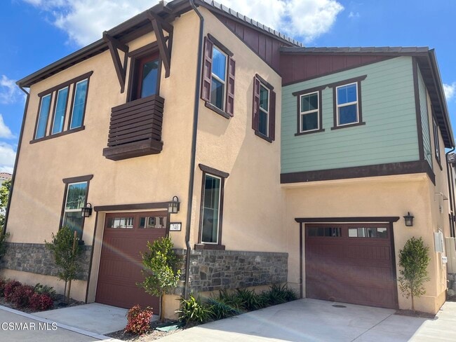 Building Photo - 740 Edward Scholle Dr