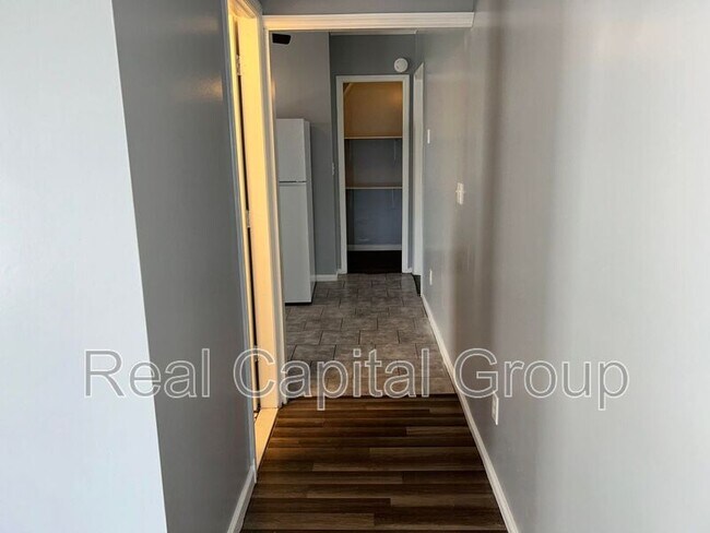 Foto del edificio - 1724 Foster Ave