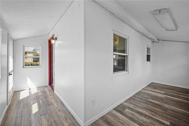 Building Photo - 296 Woodward Ave