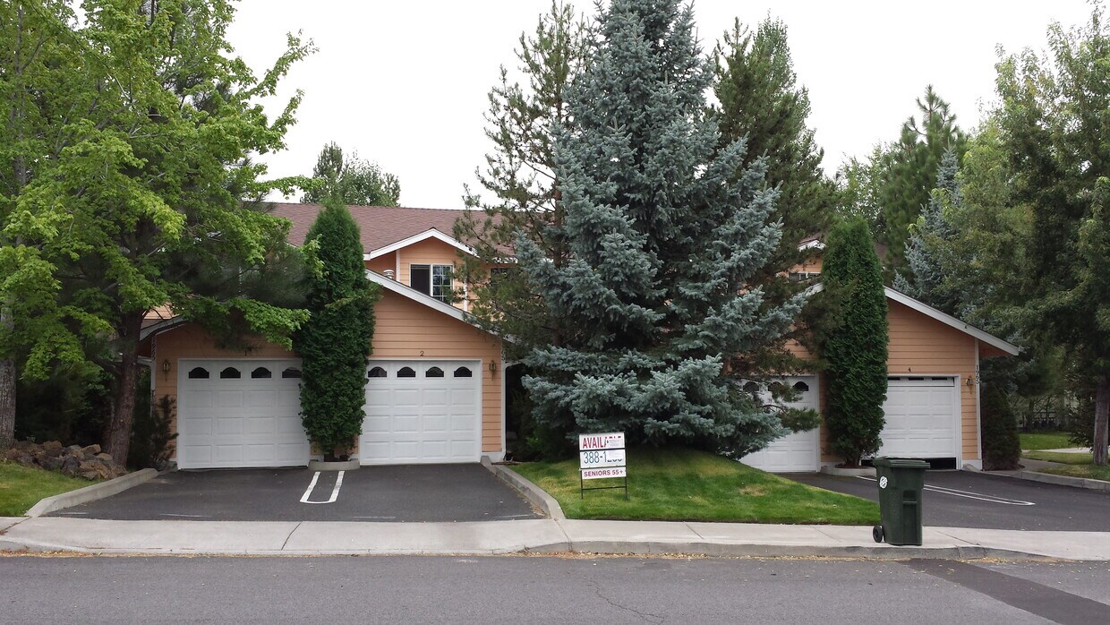 1965 NE Sams Loop Unit 3, Bend, OR 97701 Apartments in Bend, OR