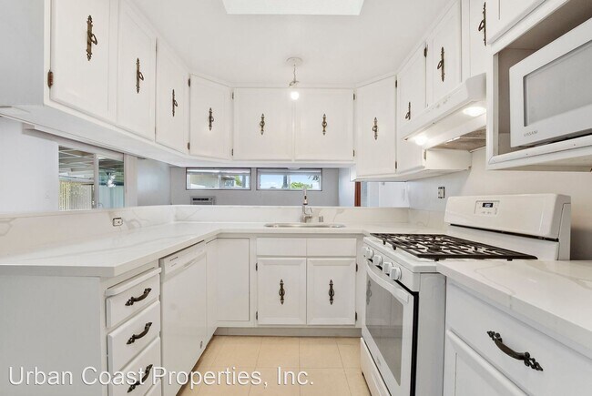 Building Photo - 3 br, 2 bath House - 4665 Terry Lane