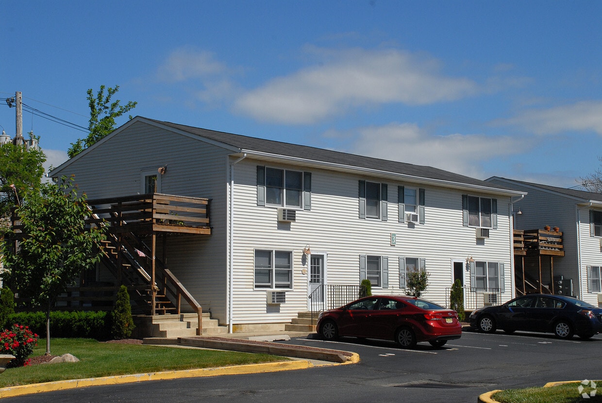 Exterior - Shore Landing