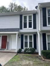 Building Photo - 212 S Hollybrook Rd
