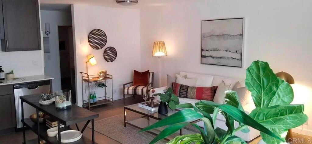 Foto principal - 4560 Florida St