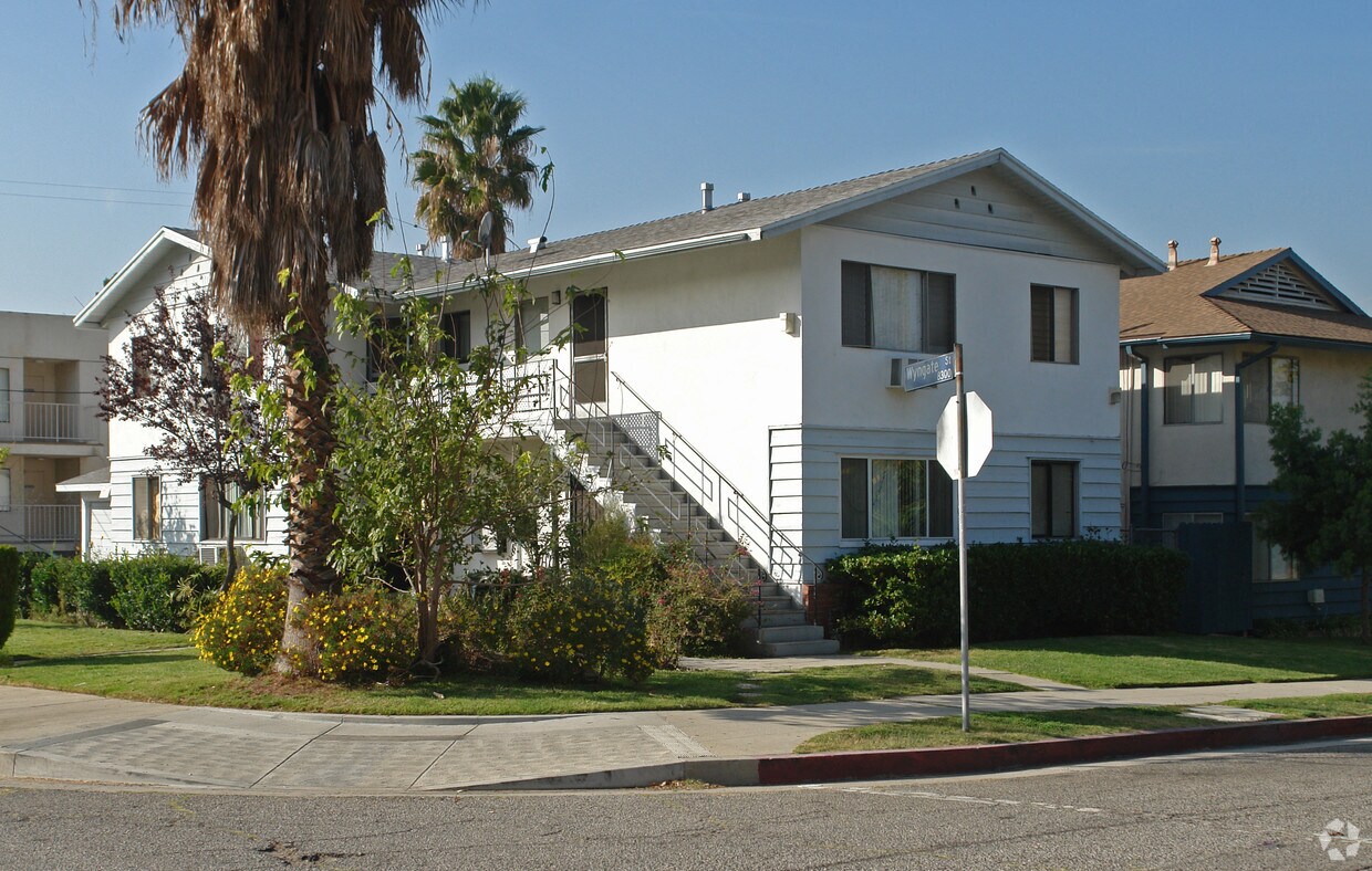 10401 Parr Ave, Sunland, CA 91040 Apartments in Sunland, CA