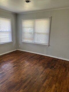 Building Photo - 2 bedroom, 1 bath duplex.
