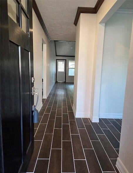 Foto del edificio - 7423 Weatherhill Ln