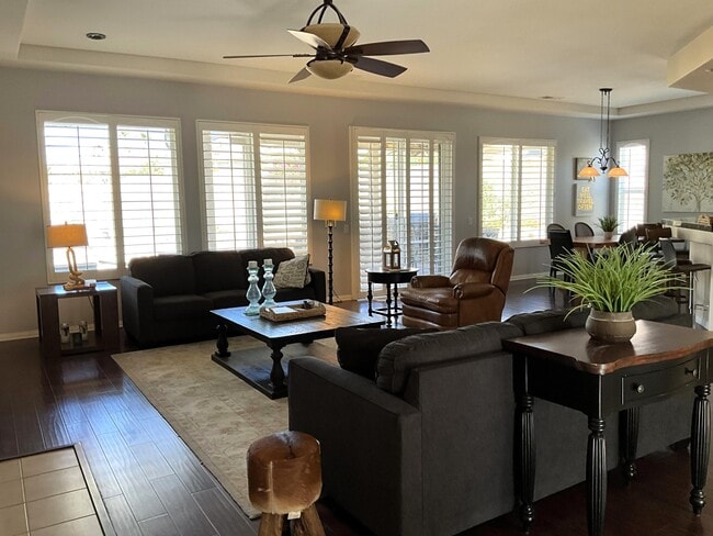 Building Photo - 43541 Parkway Esplanade E