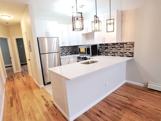 Foto principal - 251 Throop Ave