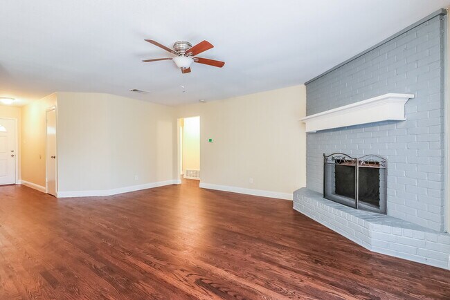 Building Photo - 1721 Steinburg Ln