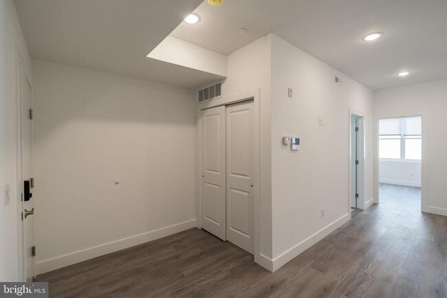 Building Photo - 1709 Snyder Ave