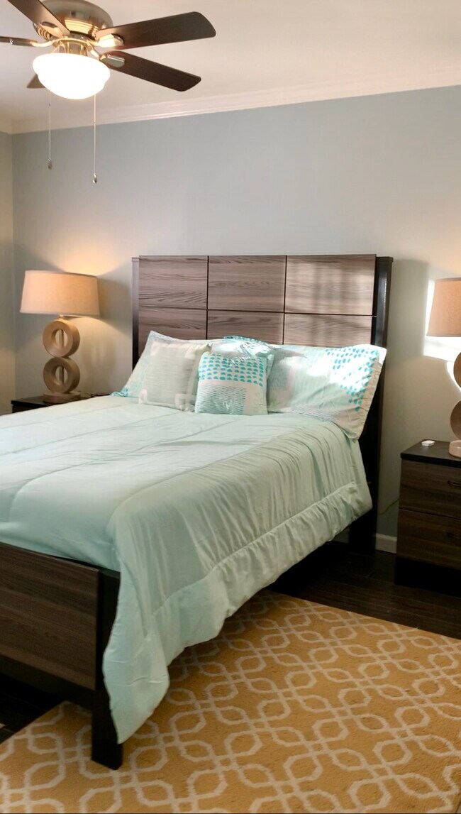 Main Bedroom - 1385 Ryland Pike
