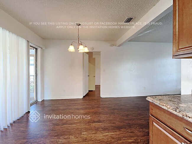 Building Photo - 8500 Jacaranda Ave