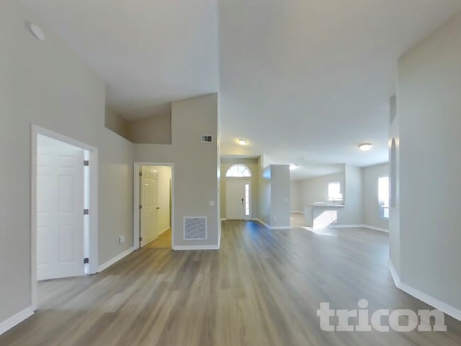 Building Photo - 545 Randon Terrace